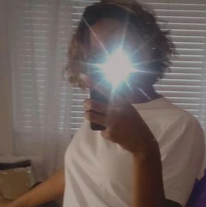 Meet your Posher, Yonila